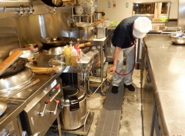 【ゴキブリ駆除】神戸市内某飲食店 ゴキブリ駆除施工（定期総防除施工）サムネイル